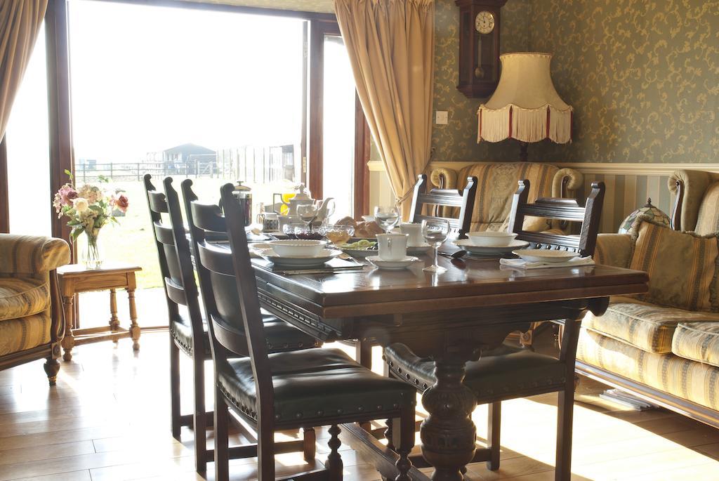Cleers View Farm Bed & Breakfast Somerton  Bagian luar foto